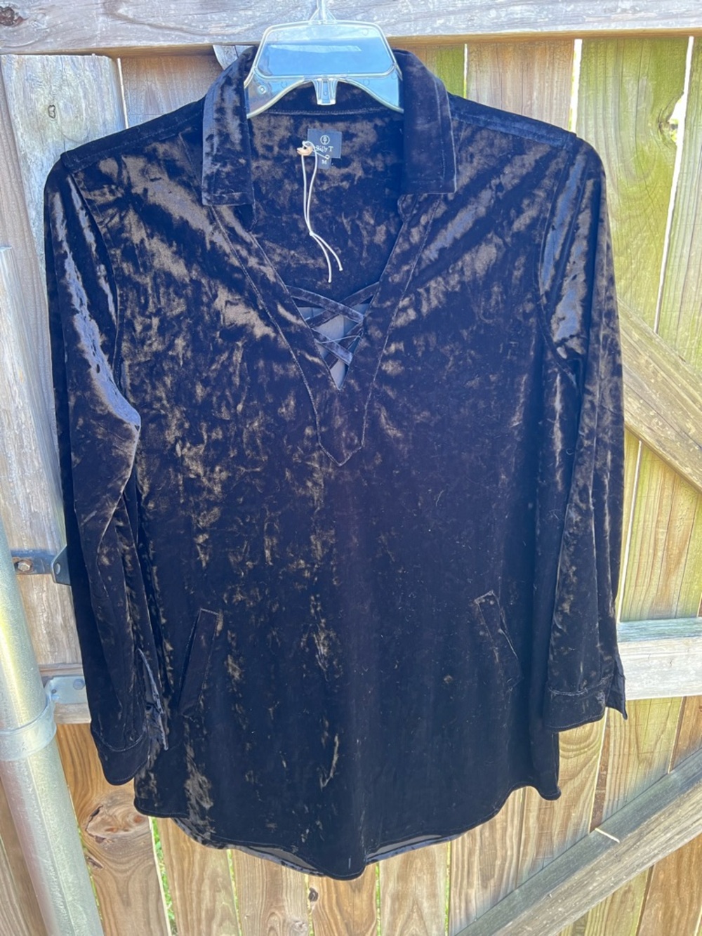 👗Billy T Women's Black Velvet Lace-Up V-Neck dress